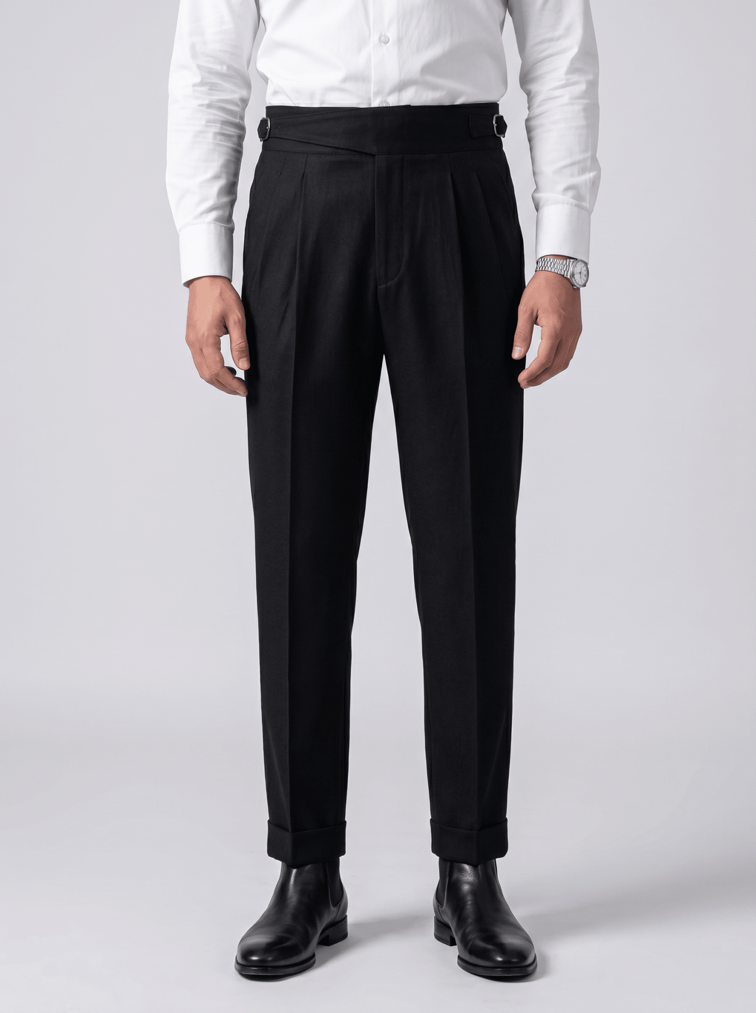 Pantalón Astor™ – Corte Sartorial con Cinturilla Gurkha