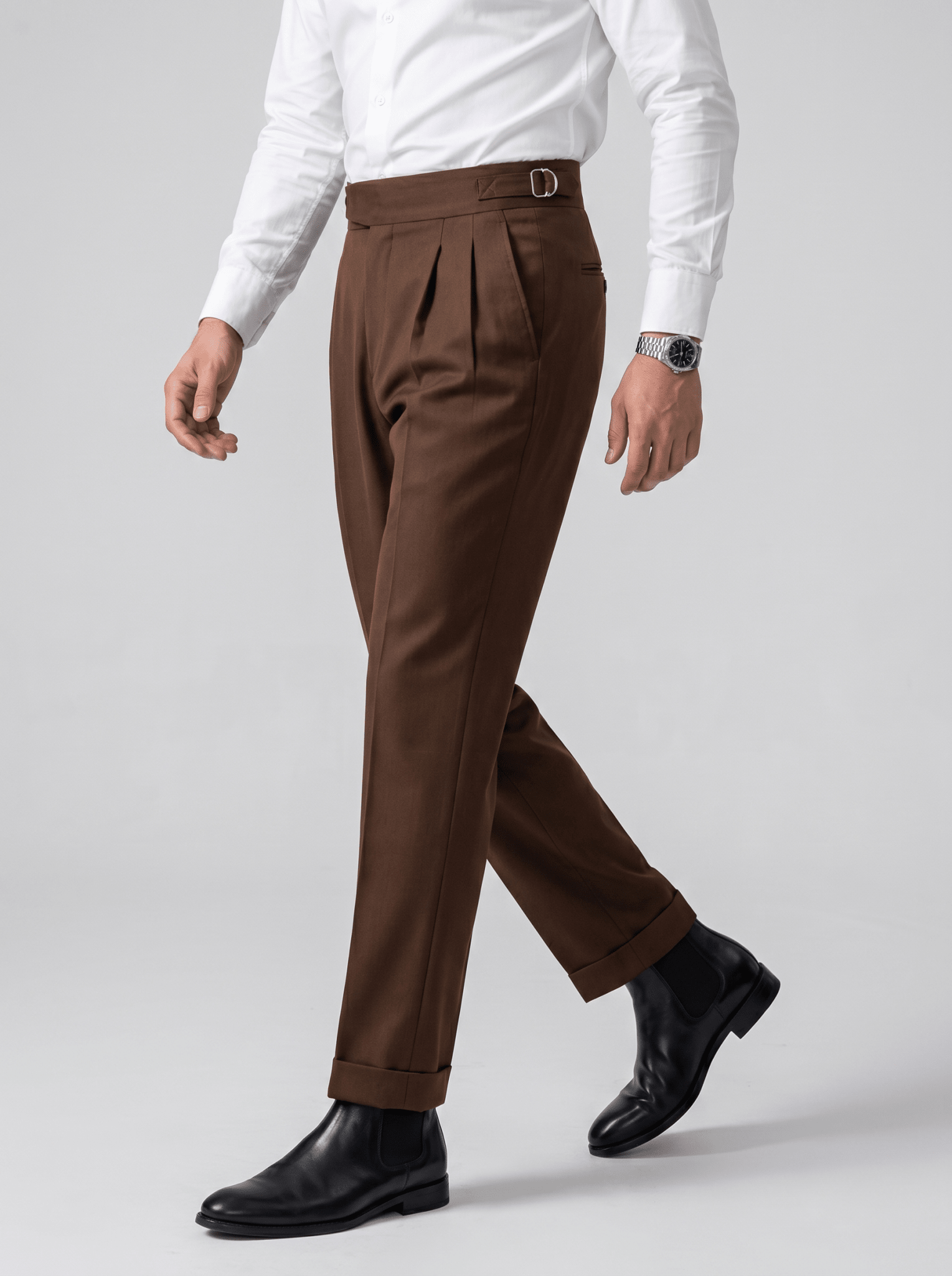 Pantalón Astor™ – Corte Sartorial con Cinturilla Gurkha