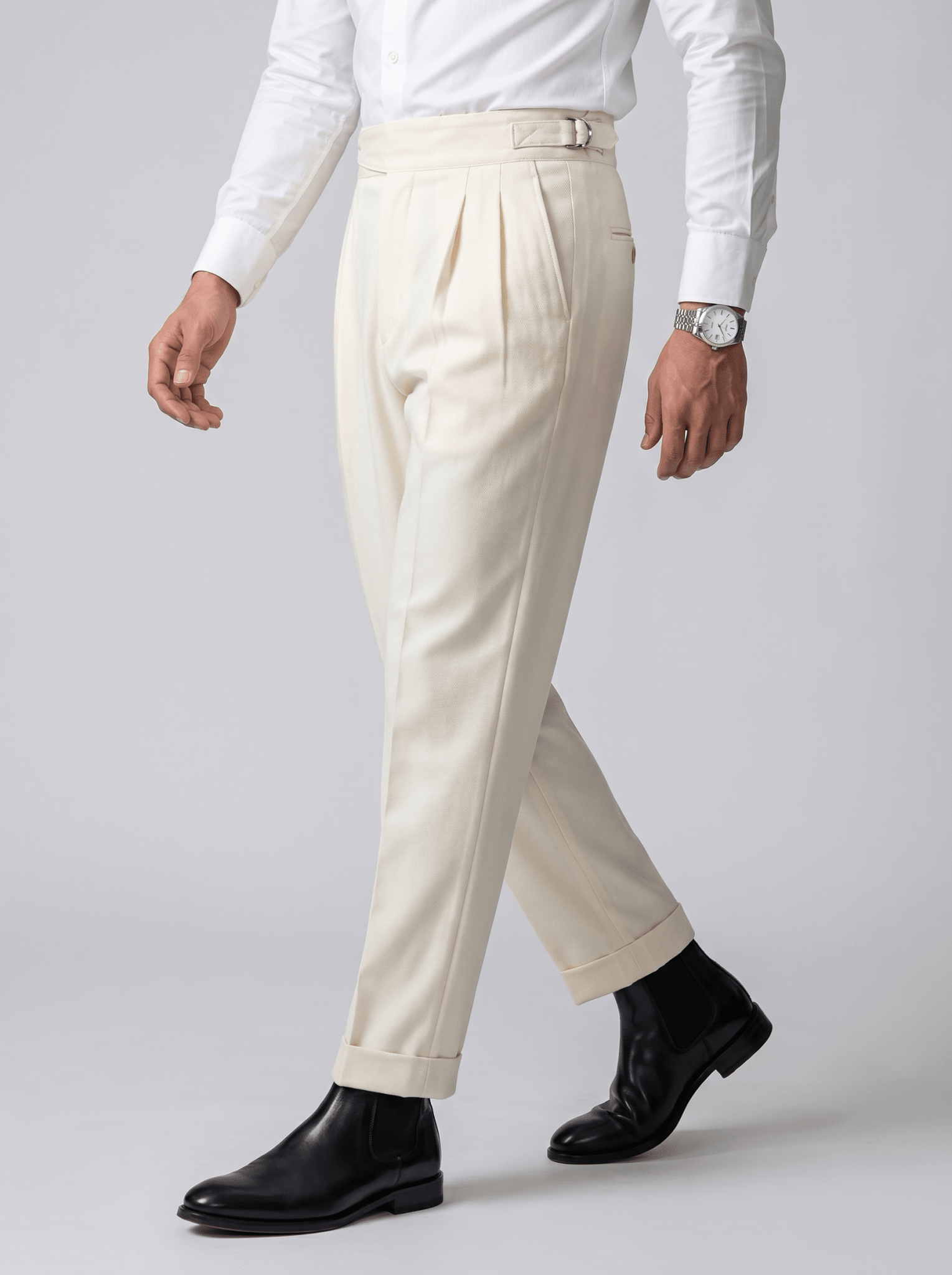 Pantalón Astor™ – Corte Sartorial con Cinturilla Gurkha