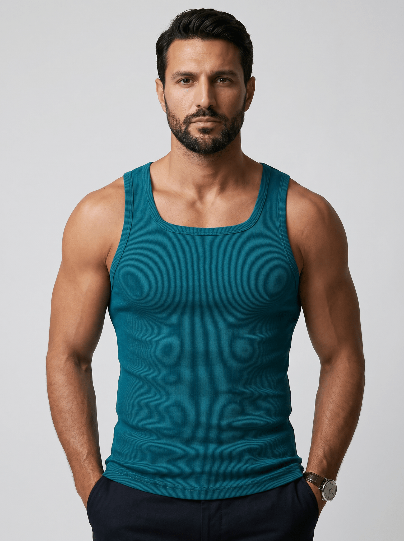 Camiseta Kael™ – Canalé Estructurado con Cuello Cuadrado