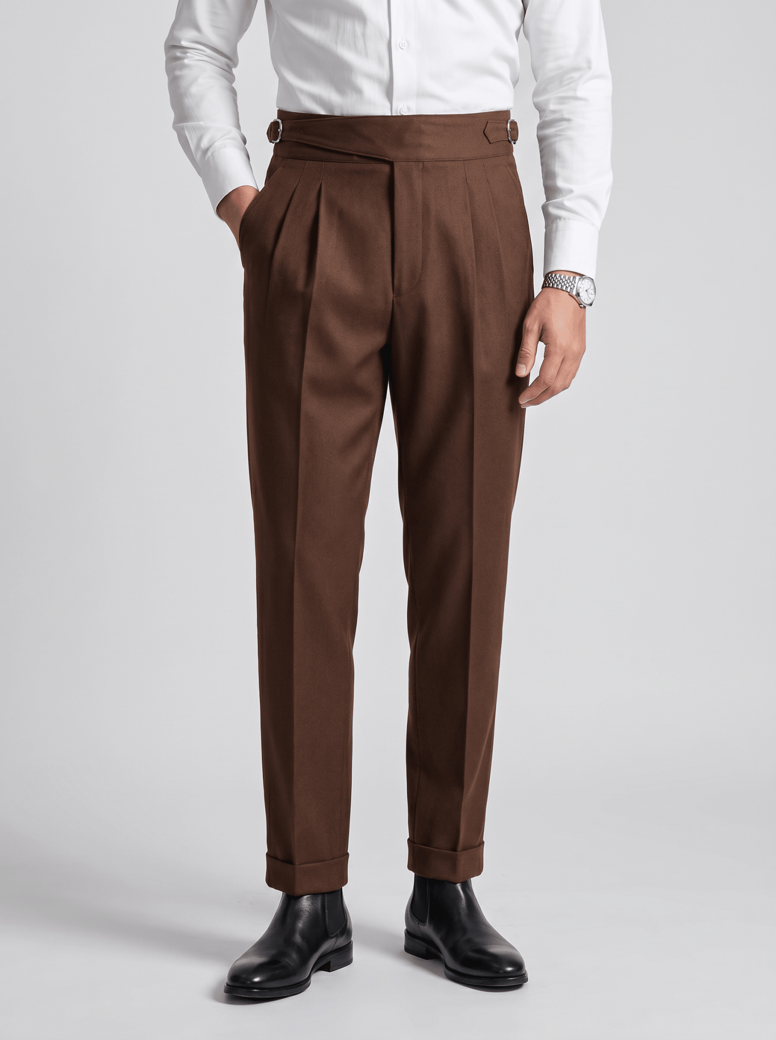 Pantalón Astor™ – Corte Sartorial con Cinturilla Gurkha